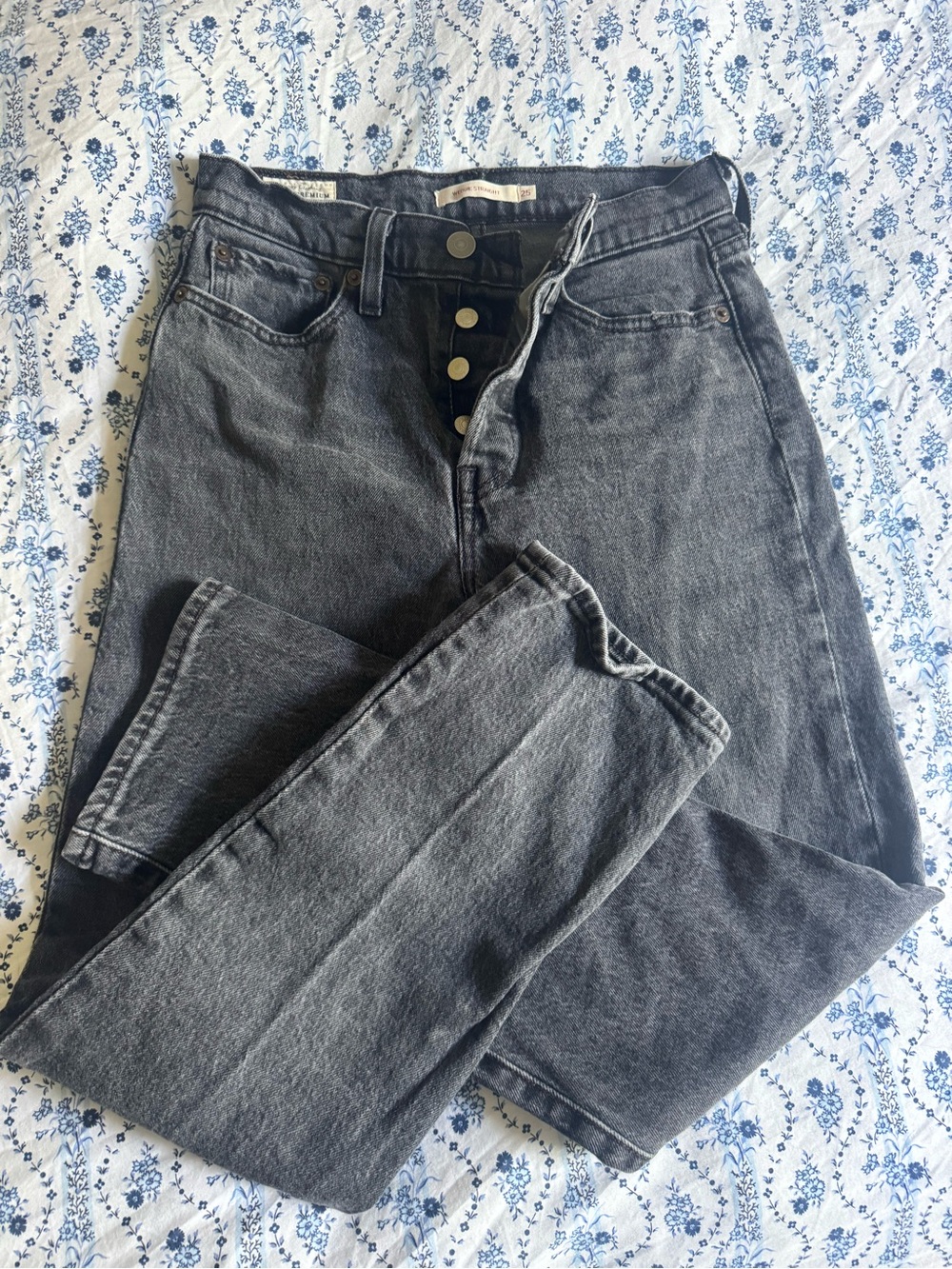 Levi's High-Rise Washed Black Straight Jeans wedgie straight